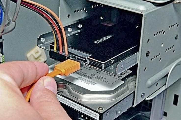 Как установить SSD диск: подключение